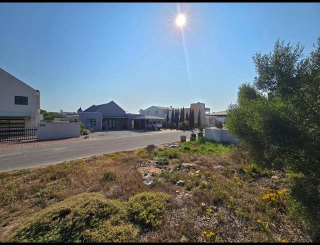 LAND FOR SALE IN BRITANNIA BAY